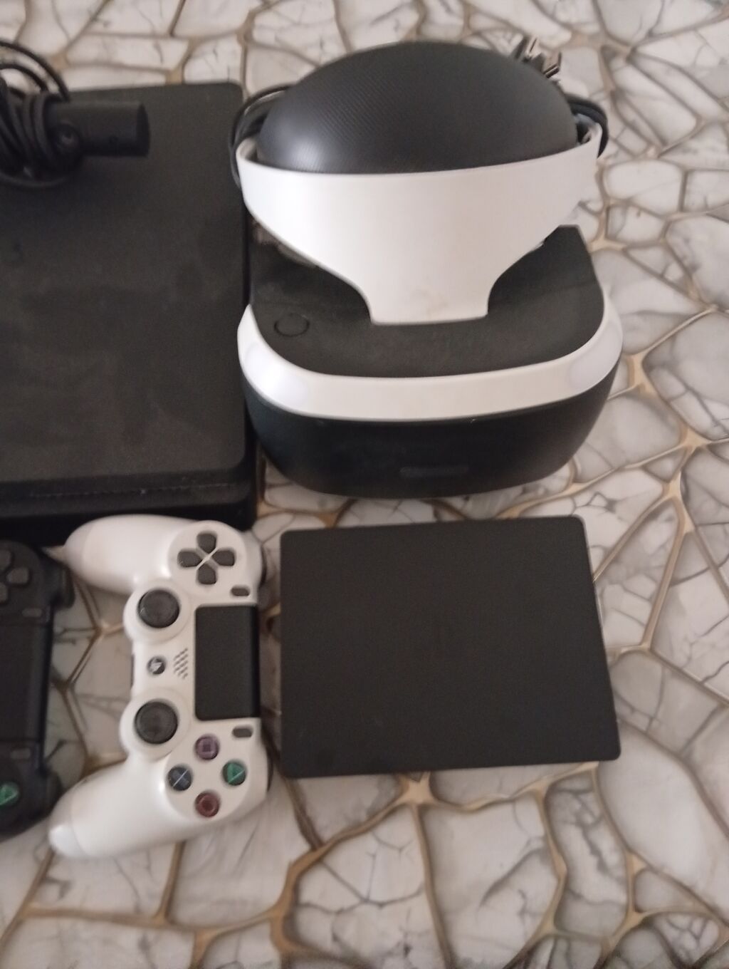 PlayStation 4 oyun paketi Komplekt: - PS4 slim konsolu - 3 ədəd — Oyun konsolları, Bakı (2)