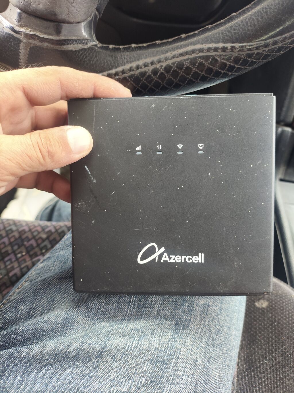 Azercell 4G CPE router Xüsusiyyətlər: - Model: 4G CPE router — Şəbəkə və server avadanlığı, Mehdiabad (2)