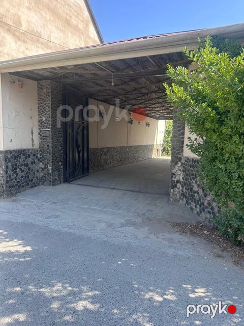 Həyət evi, Yeni Ramanı qəs