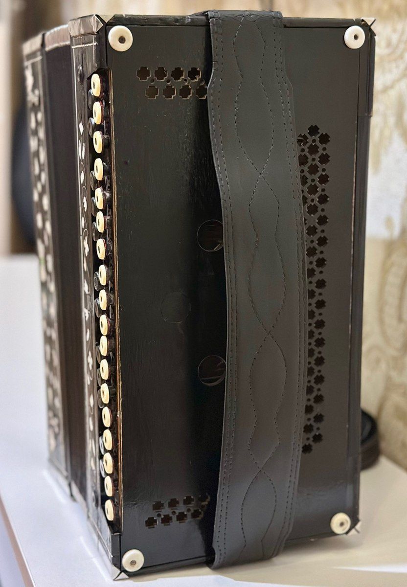 Qarmon Vyatka — Musiqiə alətləri, Bakı (6)
