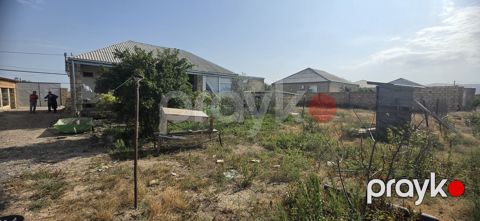 Satılır 4 otaqlı həyət evi/bağ evi 180 m²