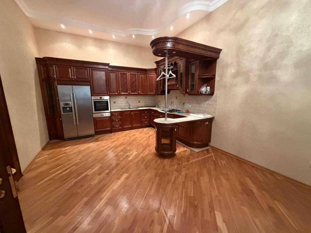 İcarəyə verilir 7 otaqlı həyət evi/bağ evi 450 m² — Ev, villa, Bakı (11)