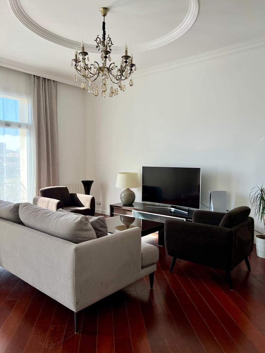 Satılır 4 otaqlı yeni tikili 141 m² — Mənzil, Bakı (8)