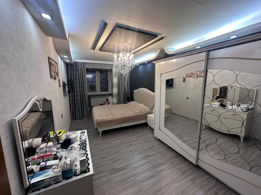 Satılır 5 otaqlı köhnə tikili 120 m² — Mənzil, Bakı (2)