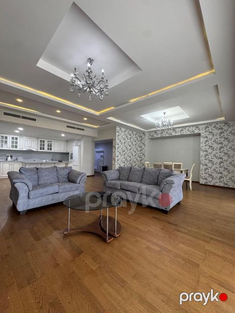 İcarəyə verilir 3 otaqlı yeni tikili 170 m²