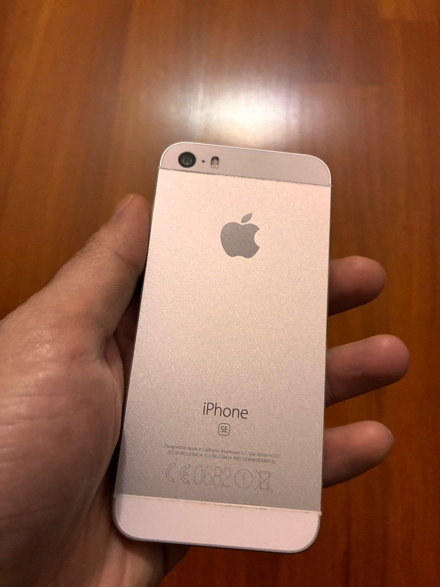 Apple iPhone SE Silver 64GB — Smartfonlar, Bakı (3)