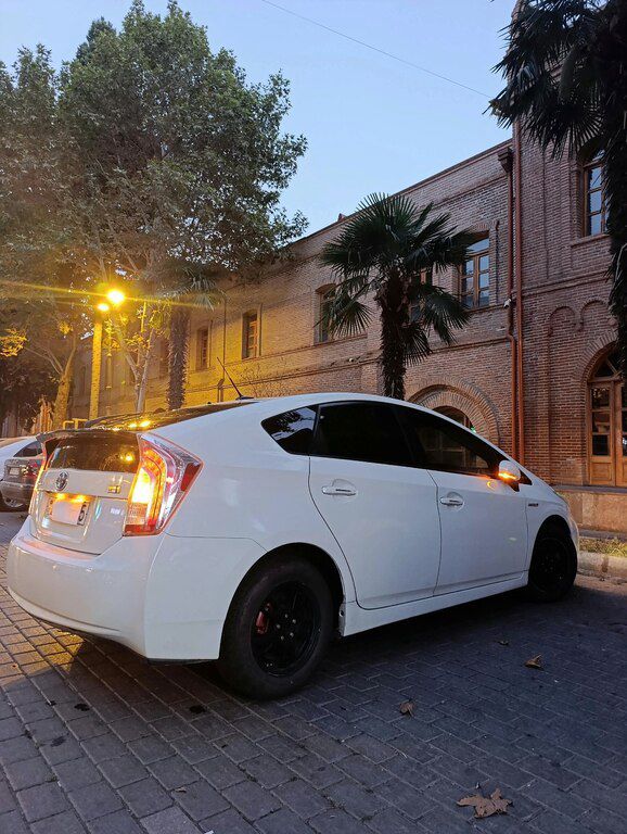 Toyota Prius, 1.8 L, 1.3 kWh, 2012 il, 317 041 km — Avtomobillər, Gəncə (3)