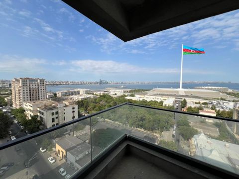 Satılır 4 otaqlı yeni tikili 180 m² — Bakı