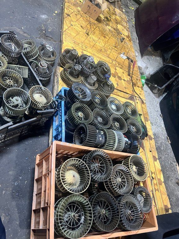 "BMW" soba mühərriki — Ehtiyat hissələri və aksesuarlar, Bakı (2)
