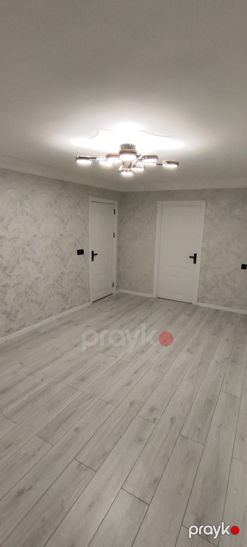 Satılır 3 otaqlı köhnə tikili 68 m²