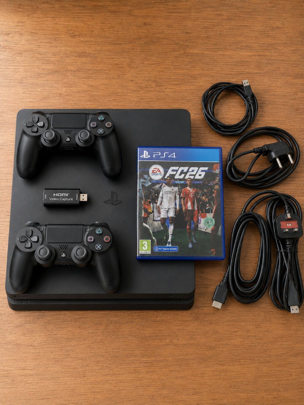PS4 Slim 1TB komplekti satılır. Əsas xüsusiyyətlər: - PS4 Slim 1TB — Oyun konsolları, Gəncə