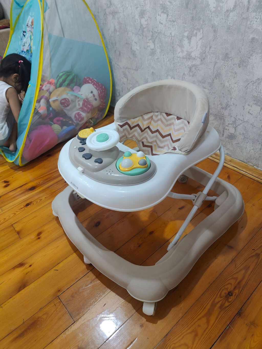 Uşaq xadunoku, kidilo çox az istifadə olunub. Fikri ciddi olanlar — Yürüyüş qurğuları və tullanma çərşiləri, Bakı (2)