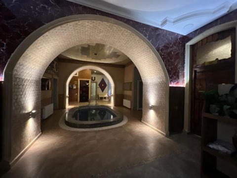Satılır obyekt 250 m² — Bakı
