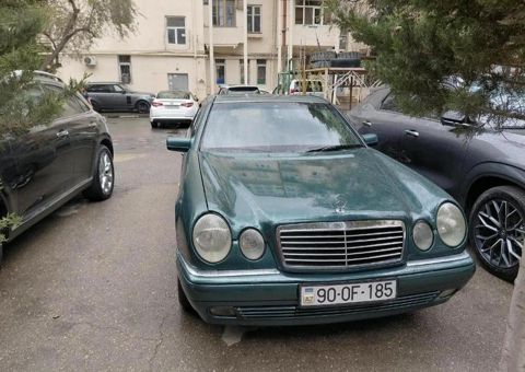 Mercedes E 230, 2.3 L, 1996 il, 440 000 km — Bakı