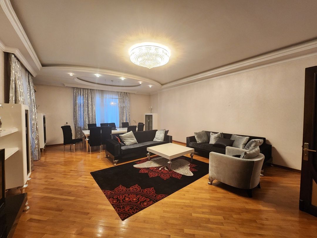 Satılır 4 otaqlı yeni tikili 212 m² — Mənzil, Bakı (5)