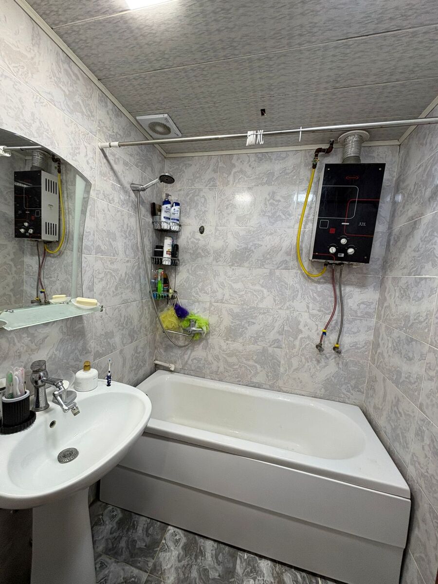 Satılır 2 otaqlı köhnə tikili 65 m² — Mənzil, Bakı (5)