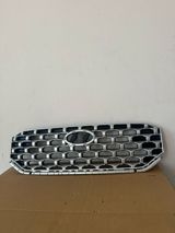 "Hyundai Santa Fe 2021" radiator barmaqlığı — Avtomobil