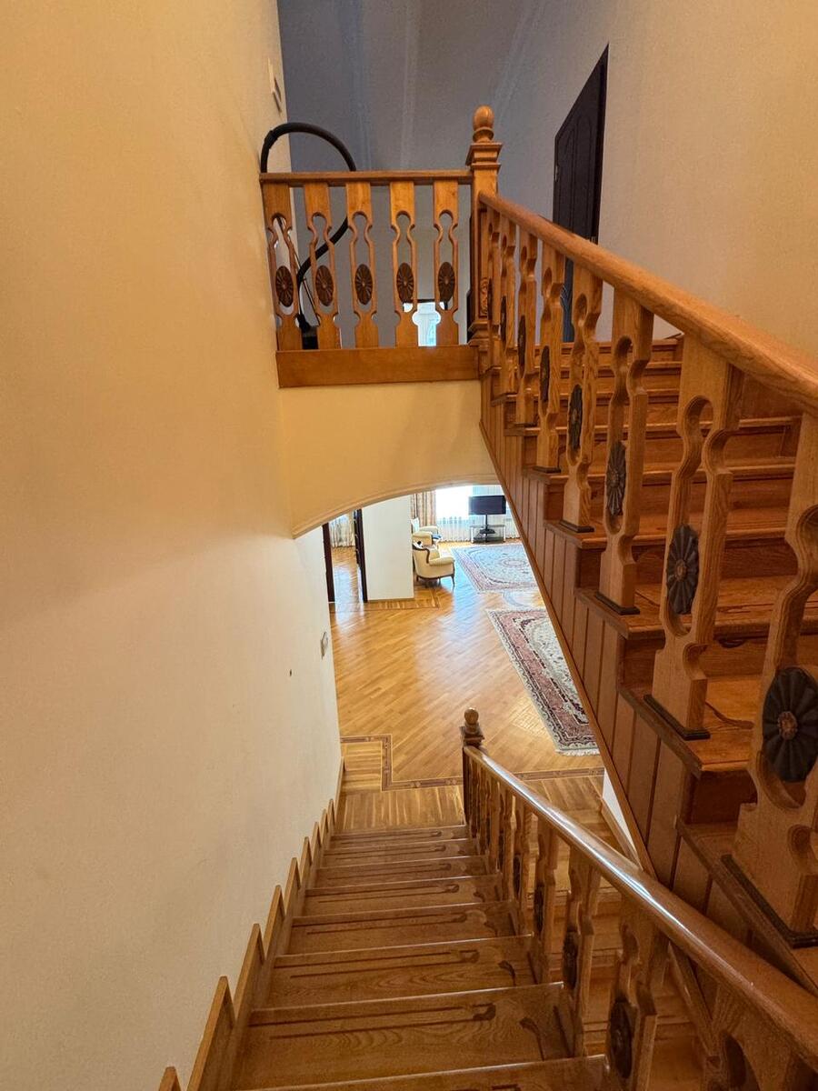 Satılır 9 otaqlı həyət evi/bağ evi 600 m² — Ev, villa, Bakı (11)