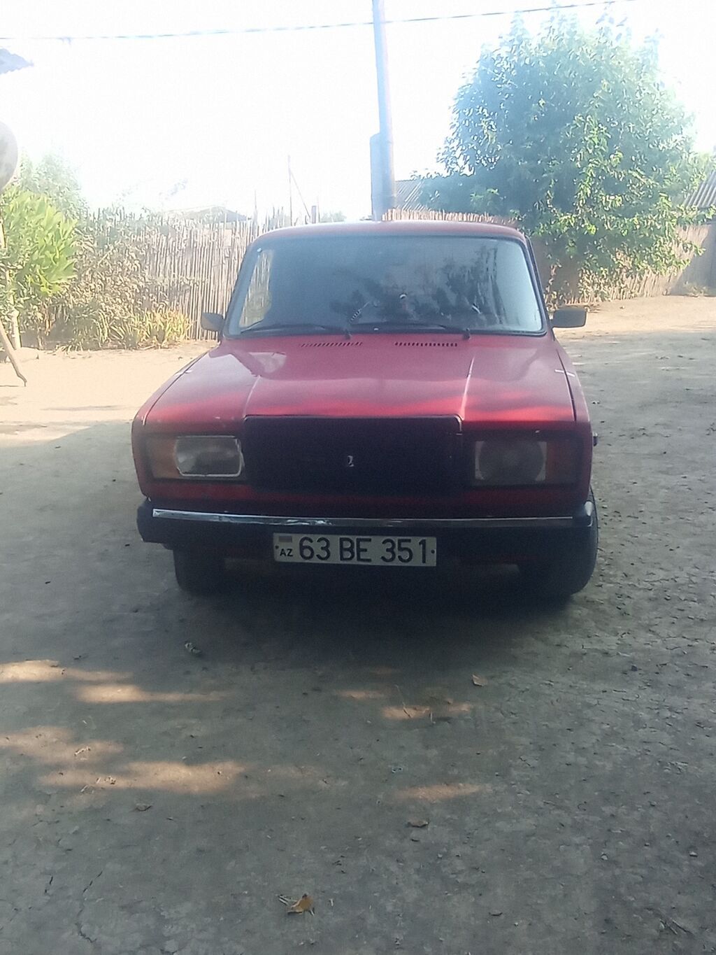 VAZ 2107, qırmızı rəng, sedan kuzov. Xüsusiyyətlər: - Arxa ötürücülü — Avtomobillər, Zərdab