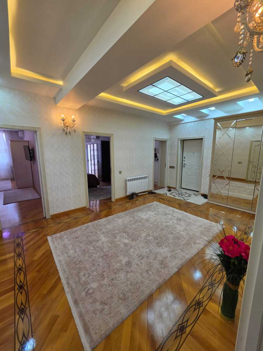 İcarəyə verilir 3 otaqlı yeni tikili 140 m² — Mənzil, Bakı (11)