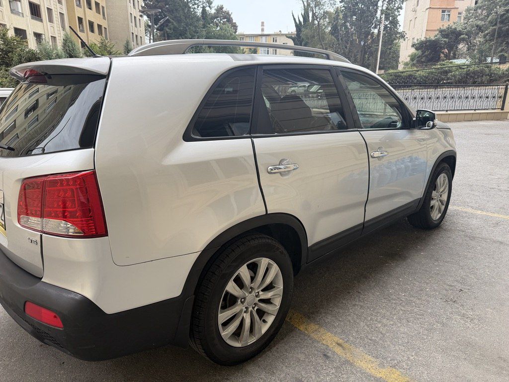 Kia Sorento, 3.5 L, 2010 il, 260 000 km — Avtomobillər, Bakı (2)