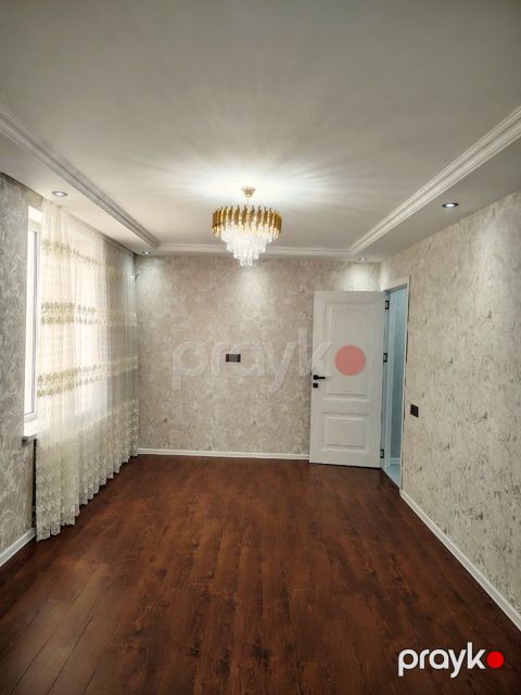 Satılır 2 otaqlı köhnə tikili 40 m²