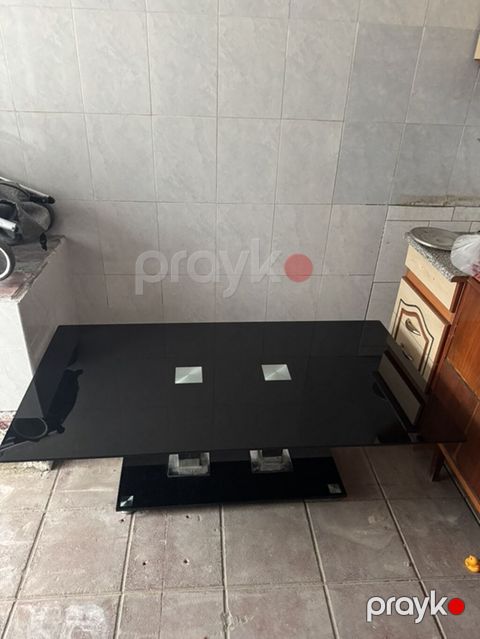 Düz masa, Açılmayan, Təkərsiz, Şüşə, Zəmanətsiz