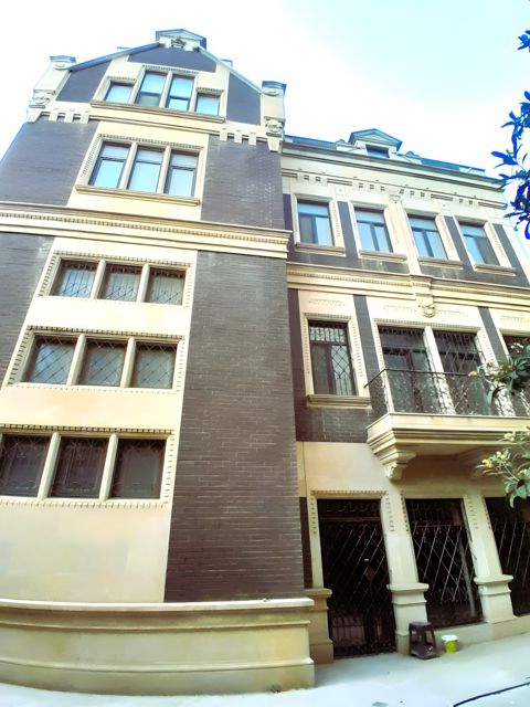 Satılır 20 otaqlı həyət evi/bağ evi 1040 m² — Bakı