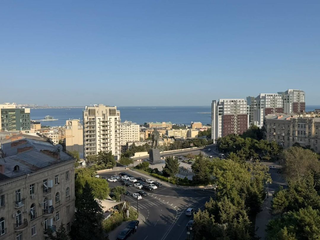 Satılır 4 otaqlı yeni tikili 220 m² — Mənzil, Bakı (2)