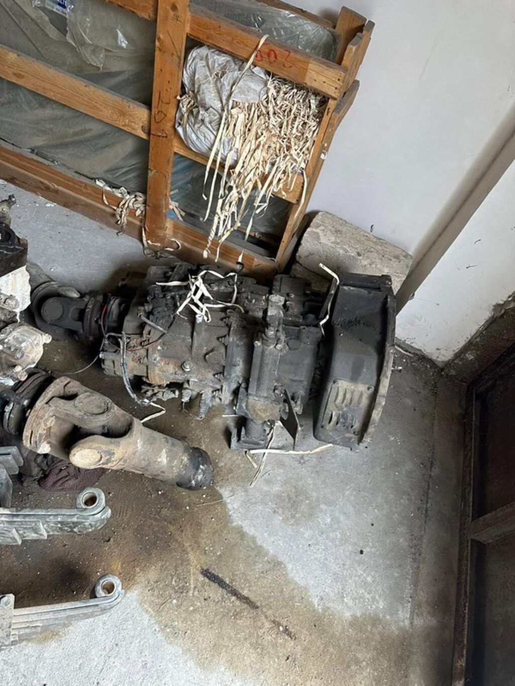Bmc Fatih 280 üçün Resor, karobka, patpress, sırğa, kardan. Şəkildəki — Transmissiya, Bakı (8)