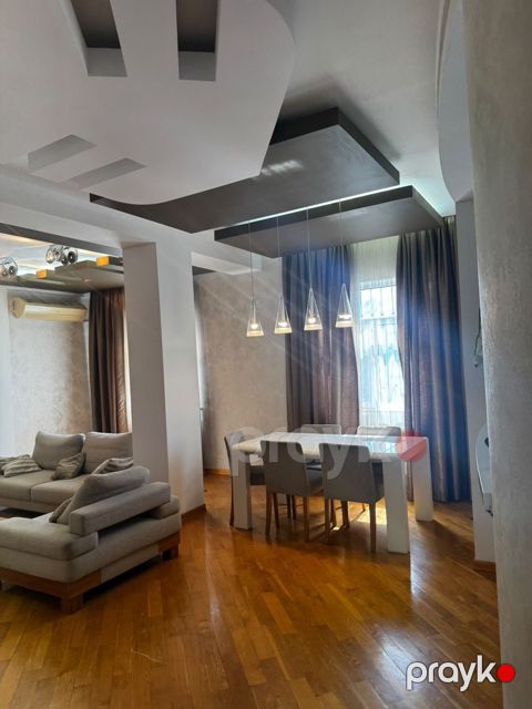 İcarəyə verilir 3 otaqlı yeni tikili 120 m²