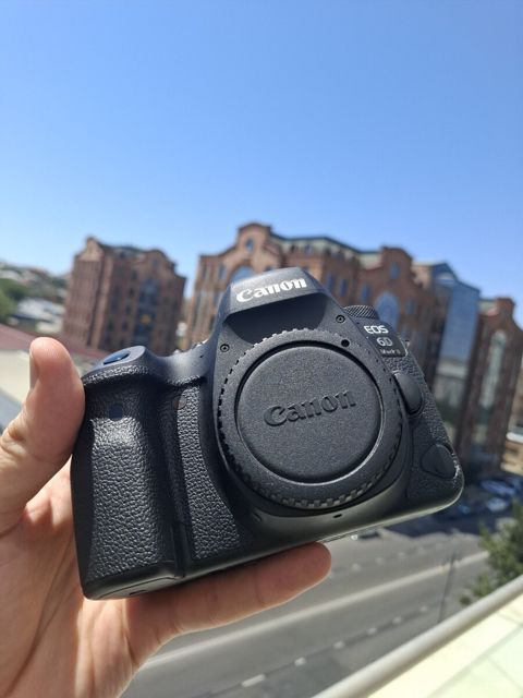 Fotoaparat Canon 6D Mark II — Bakı