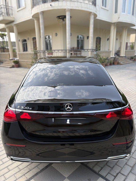 Mercedes E 350 e 2.0 L, 25.4 kWh, 2024 il, 19 000 km — Avtomobillər, Bakı (2)