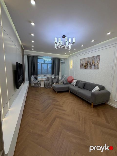 İcarəyə verilir 3 otaqlı yeni tikili 165 m²