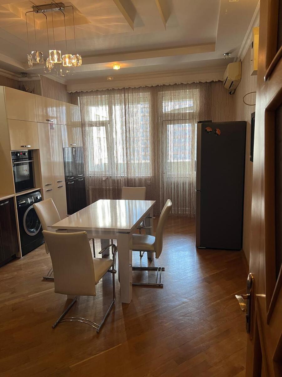 İcarəyə verilir 4 otaqlı yeni tikili 170 m² — Mənzil, Bakı (10)