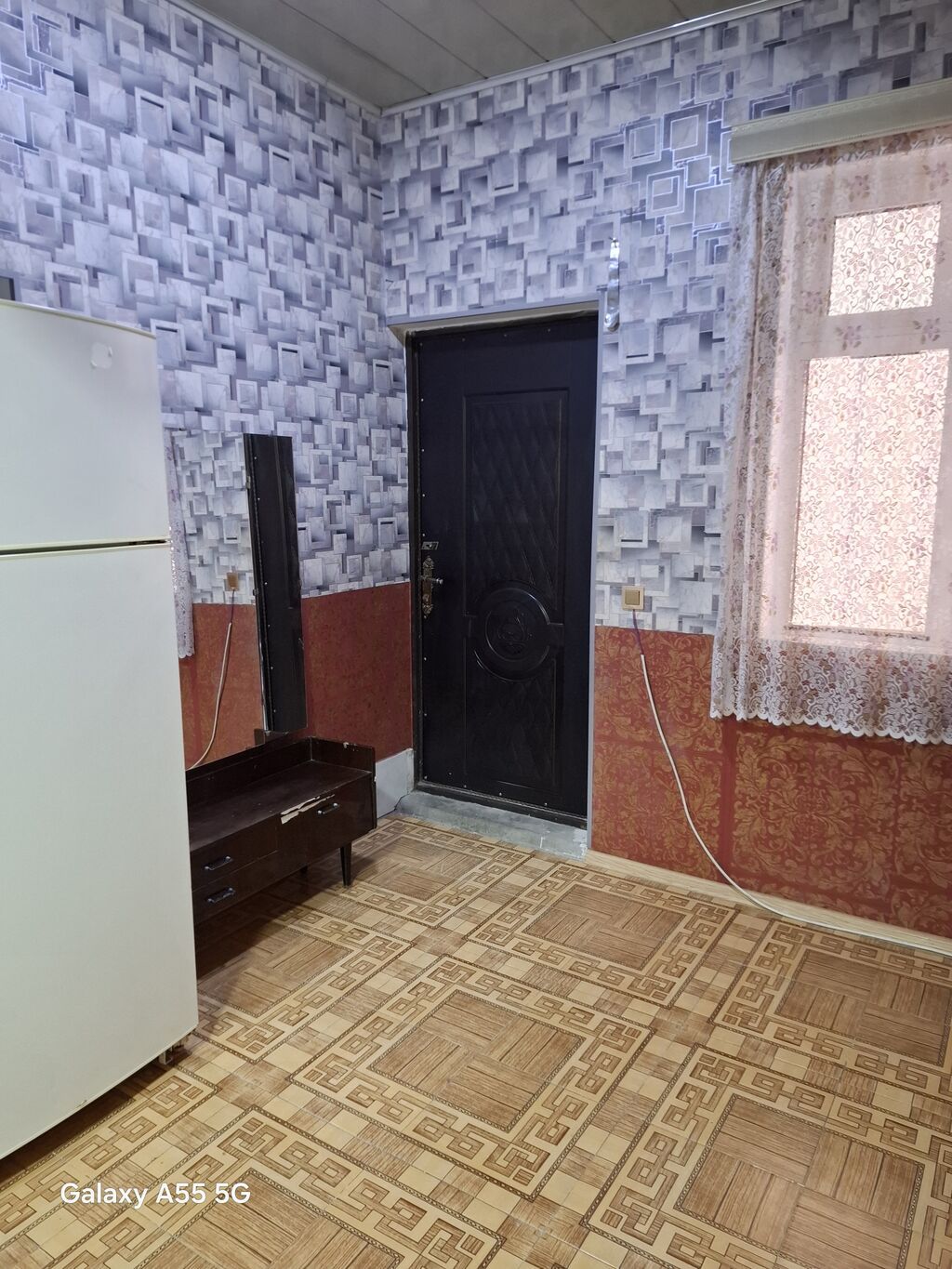 Salam ev Saray qəsəbəsində yerləşir.Saray İnternatın kuruquna yaxın — Ev, villa, Saray (7)