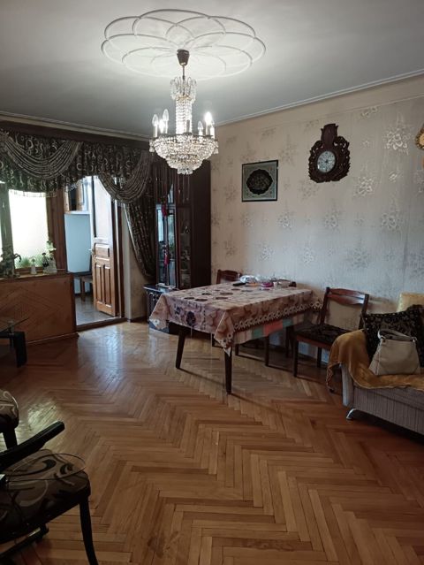 Bakı, Bakıxanov qəs., 3 otaqlı, Köhnə tikili, 70 kv. m — Bakı