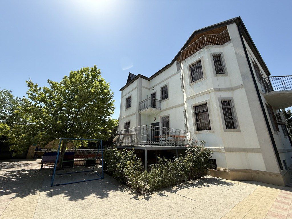 Satılır 10 otaqlı həyət evi/bağ evi 500 m² — Ev, villa, Bakı