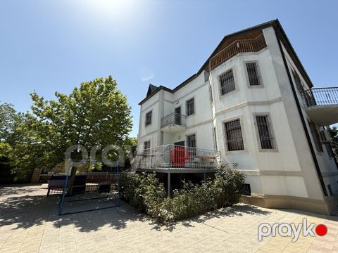 Satılır 10 otaqlı həyət evi/bağ evi 500 m²
