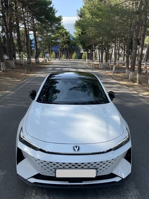 Changan Uni-V iDD, 1.5 L, 18.4 kWh, 2025 il, 17 000 km — Bakı