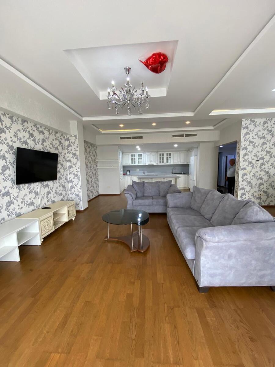 İcarəyə verilir 3 otaqlı yeni tikili 176 m² — Mənzil, Bakı (11)