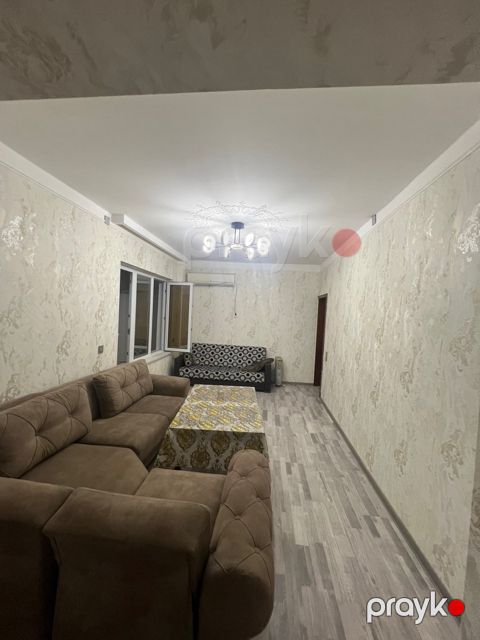 2-otaqlı mənzil, Neftçilər m., 70 m²