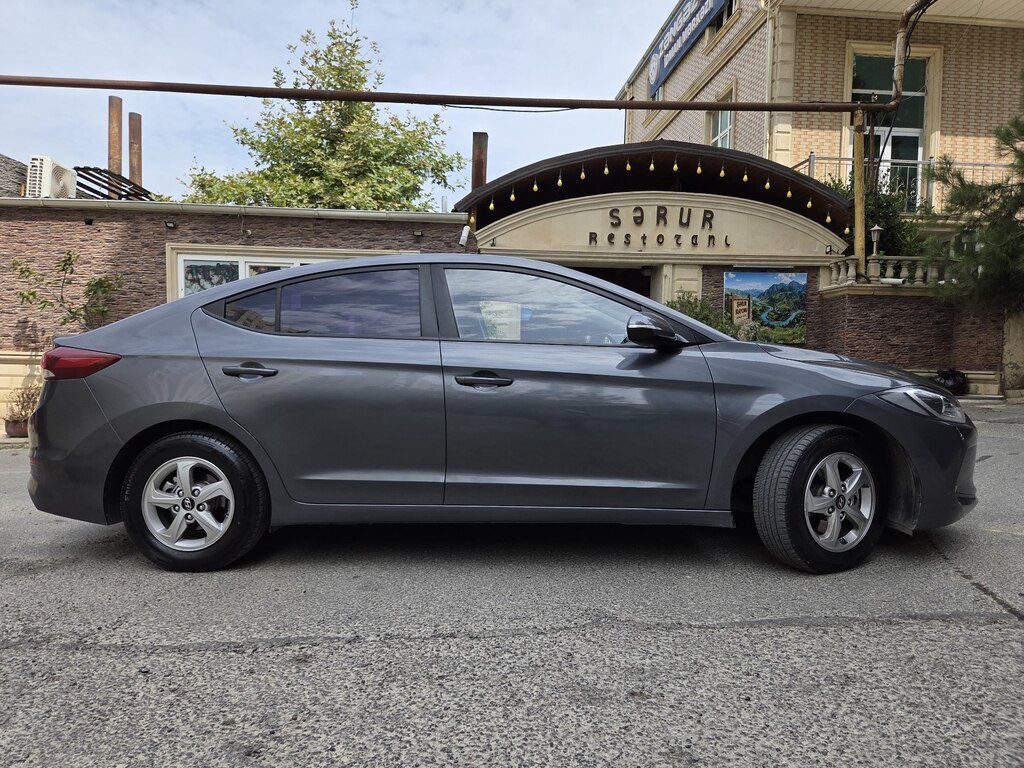 Hyundai Avante, 1.6 L, 2016 il, 240 000 km — Avtomobillər, Sumqayıt (3)