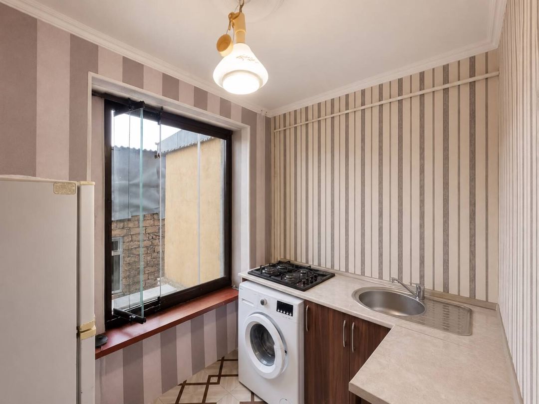 Satılır 2 otaqlı köhnə tikili 38 m² — Mənzil, Bakı (2)