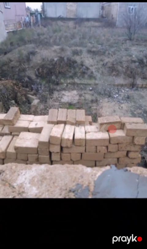 8 sot torpaq, Nasosnu Xəzri bağları, yola yaxın