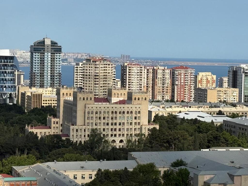 Satılır 3 otaqlı yeni tikili 154 m² — Mənzil, Bakı (2)