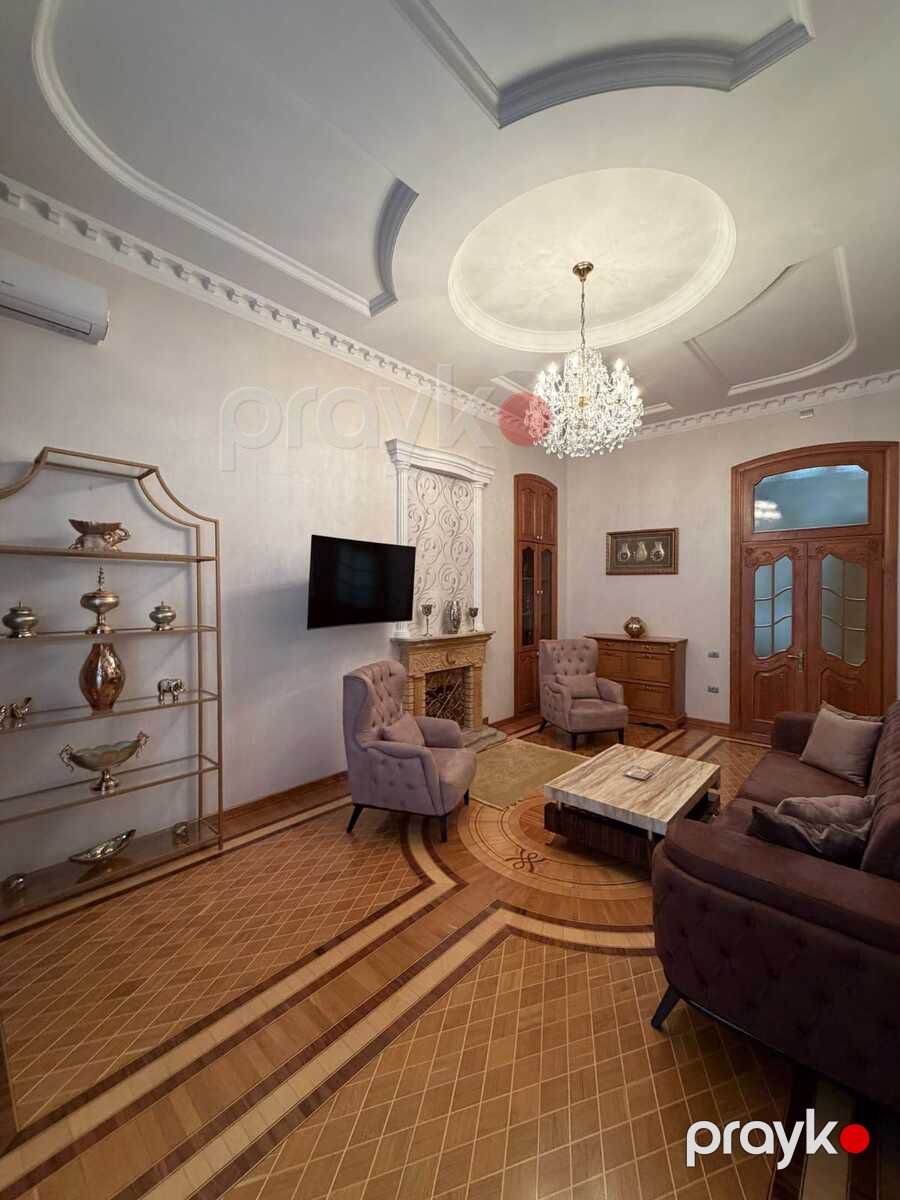 Satılır 7 otaqlı köhnə tikili 450 m² — Mənzil, Bakı (9)