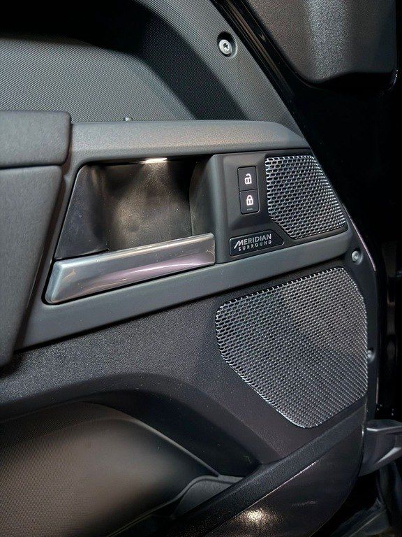 Land Rover Defender, 3.0 L, 2024 il, 20 117 km — Avtomobillər, Bakı (5)