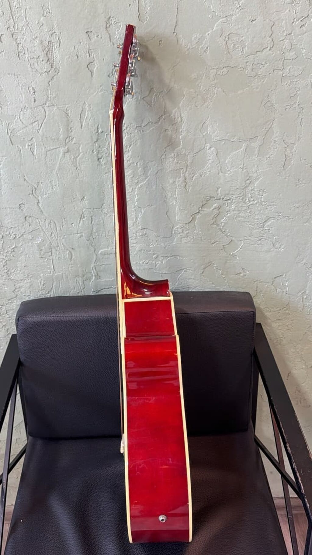 Akustik gitar – H.I.H brendi, qırmızı-sunburst rəngli, kəsikli — Gitarlar və digər simli alətlər, Sumqayıt (2)