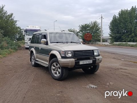 SUV – 7 yerlik, 5 qapılı, tam ötürücülü ofroud tipli model. Xarici — İmişli